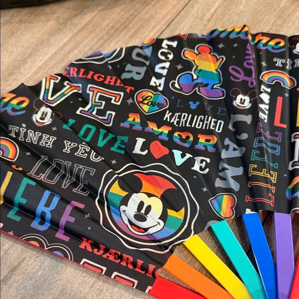 Disney pride with Rainbow Mickey Design fan - Picture 4 of 6